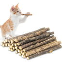 Kit com 15 gravetos naturais de Matatabi para gatos, ideal para mastigação, limpeza dos dentes e enriquecimento ambiental